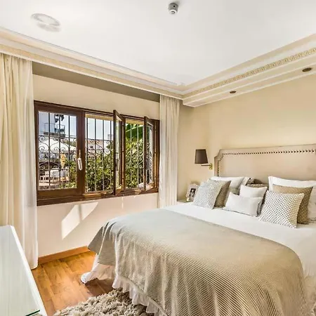 Sleeps 6 Pool Air Con Wifi