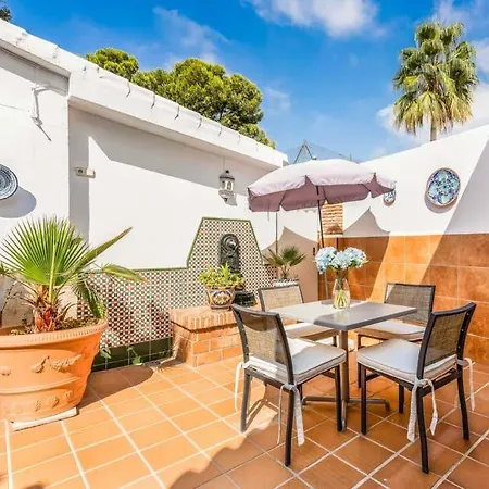 Villa Sleeps 6 Pool Air Con Wifi
